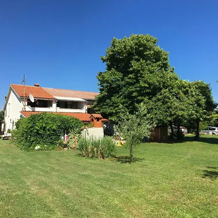 Two-bedroom Countryside Apartamento Marčana