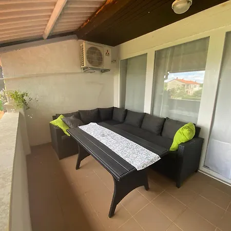 Two-bedroom Countryside Apartamento